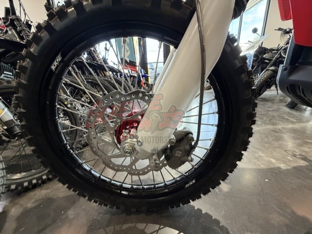Arctic Leopard EXE 880 Enduro - Image 10