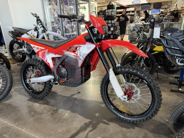 Arctic Leopard EXE 880 Enduro - Screwie Lewie's Motorsports
