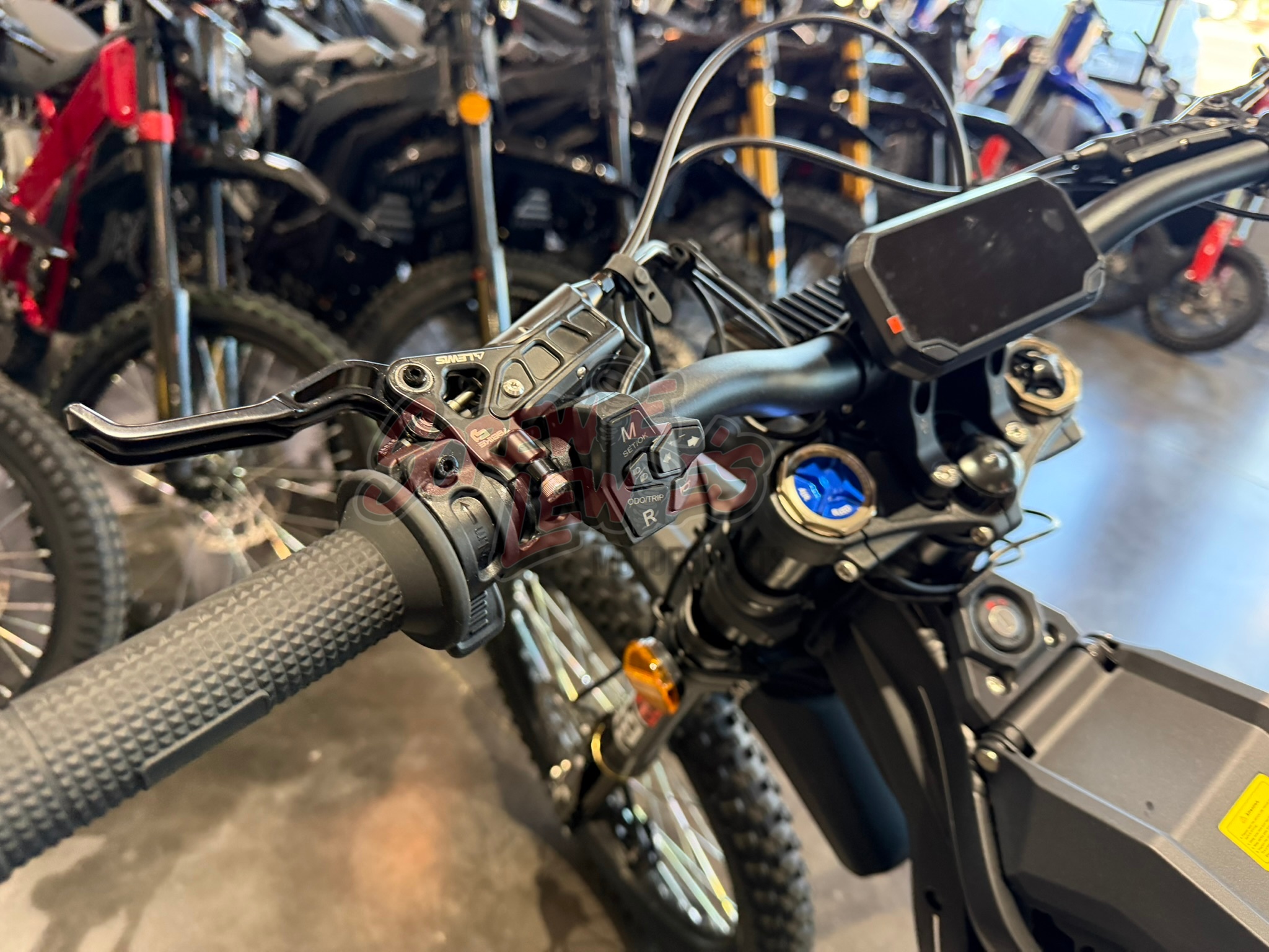 79Bike GT black switches and screen