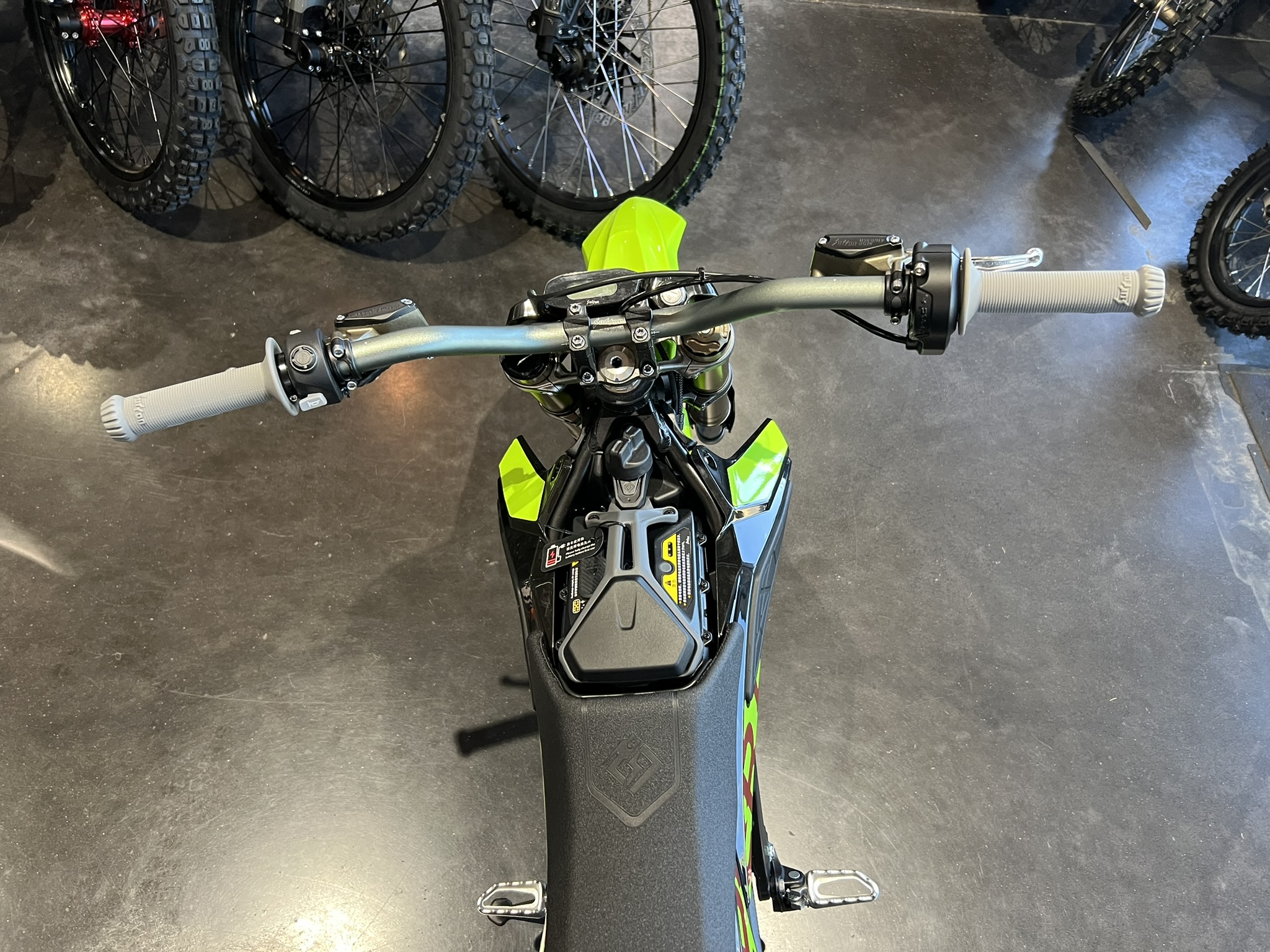 blue surron hyper bee handlebars