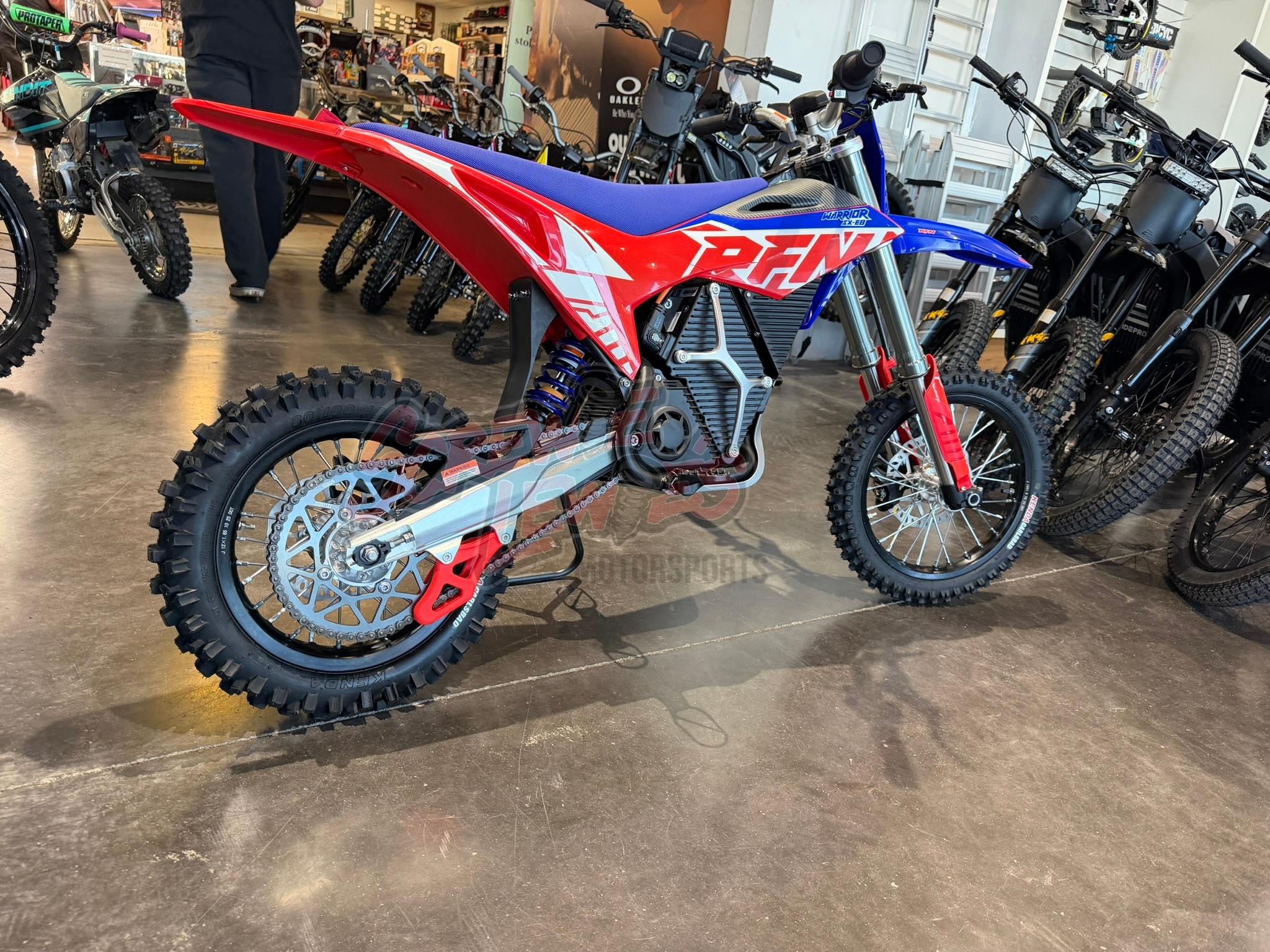 RFN Warrior SX-E8 Red White Blue - Image 3