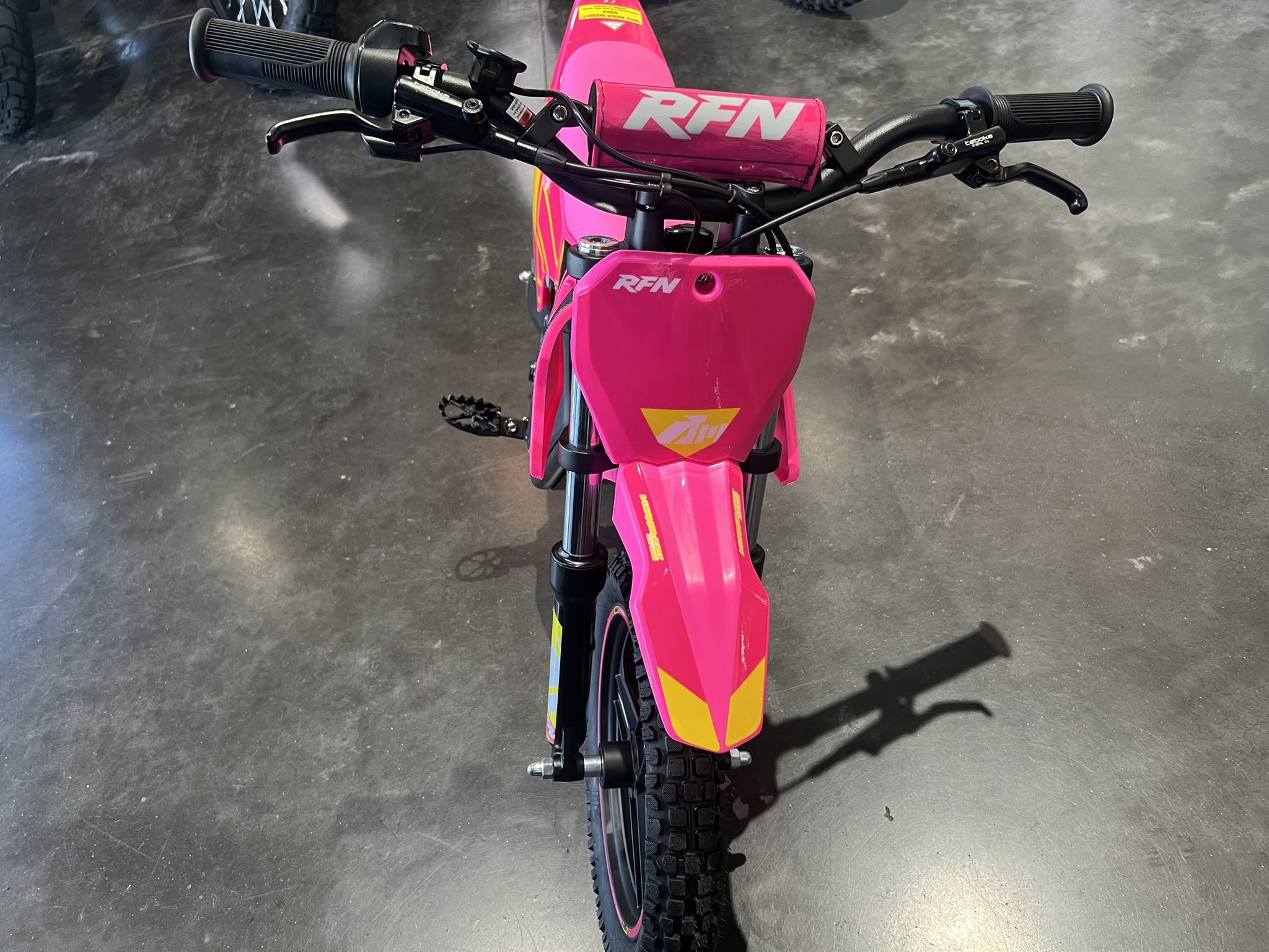 RFN WARRIOR SX-E500 PINK FRONT END