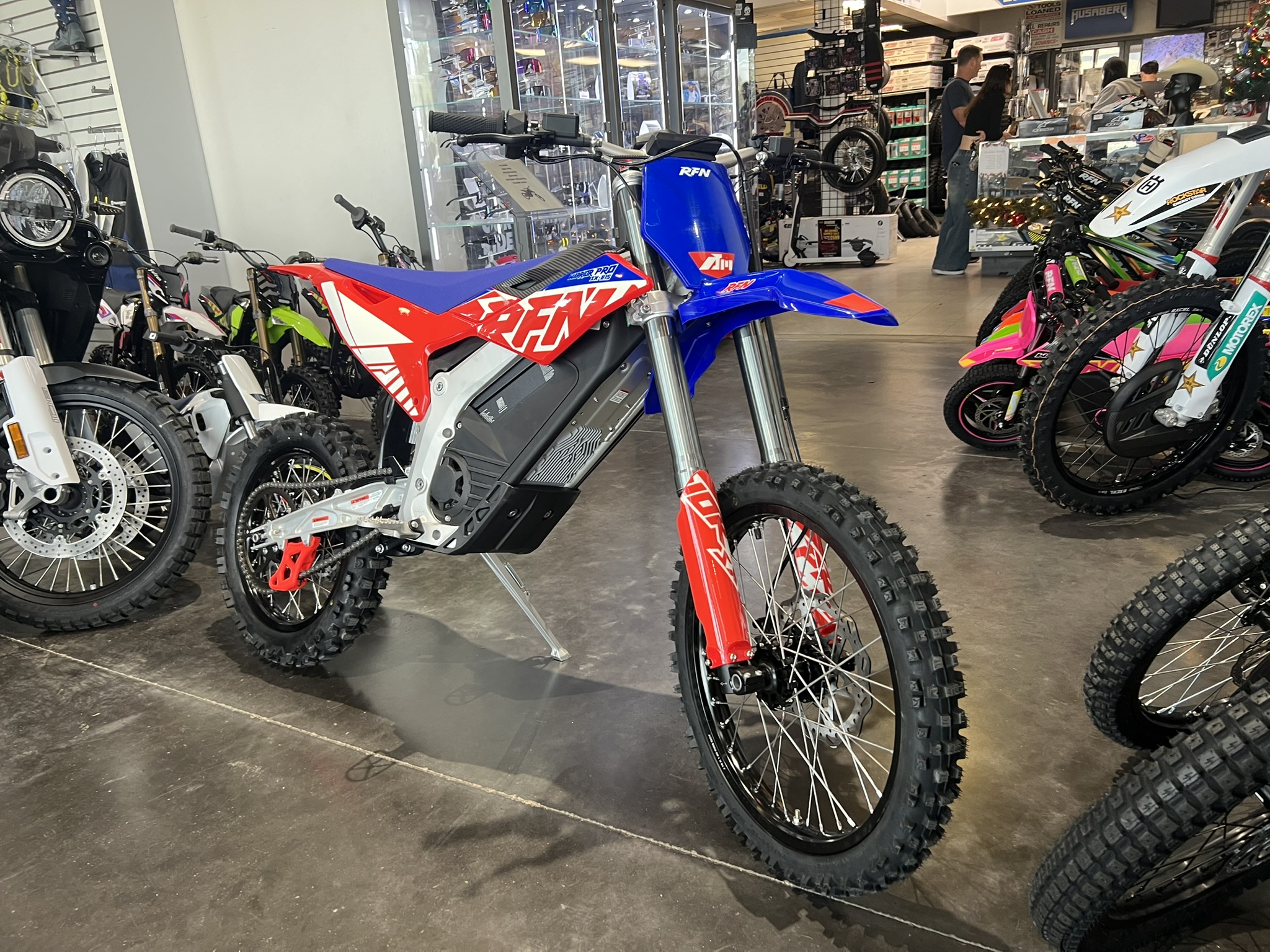 RFN Warrior Pro SX E15 FRONT SIDE PROFILE