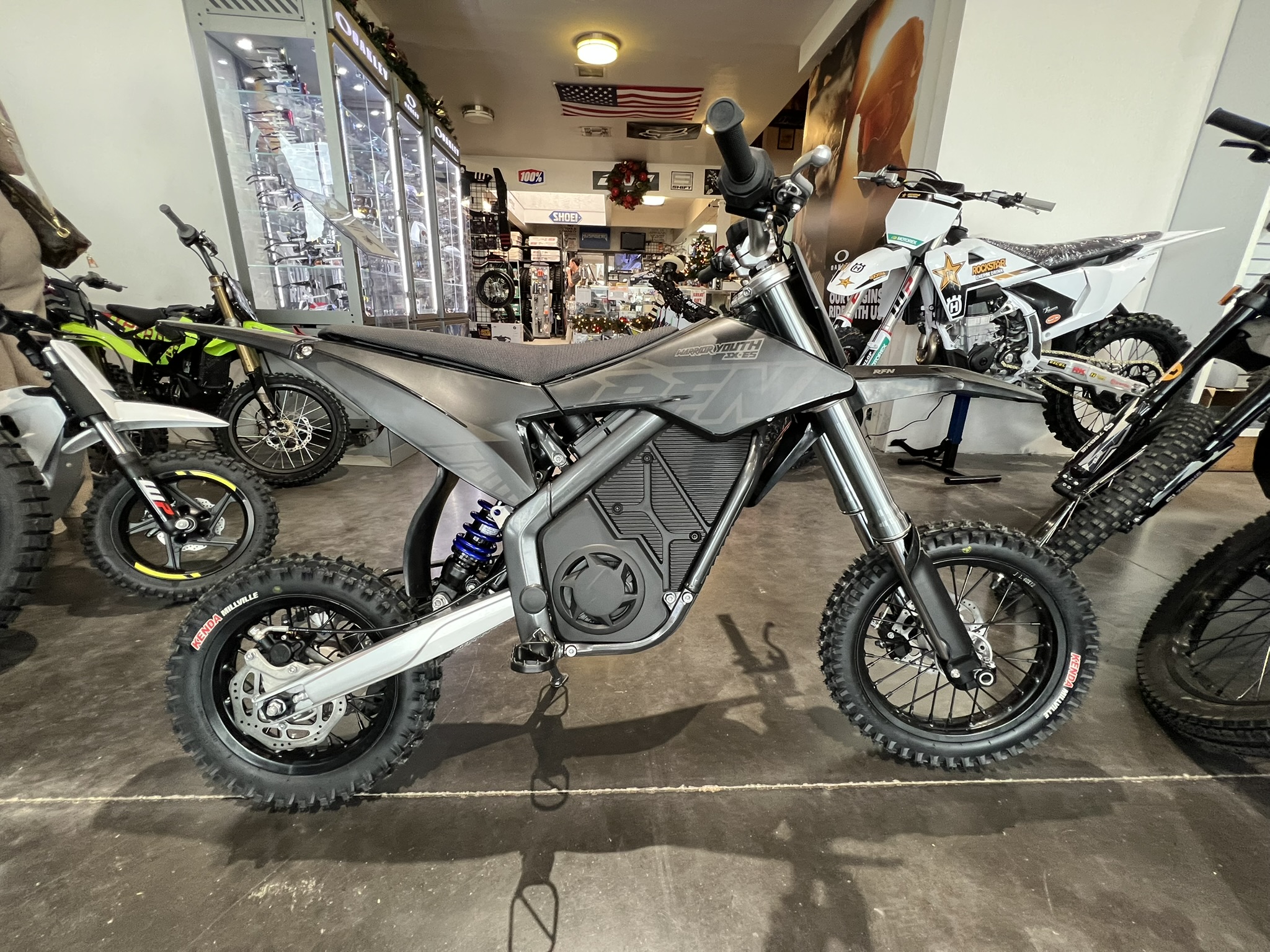 RFN Warrior Youth SX E5 side profile view.