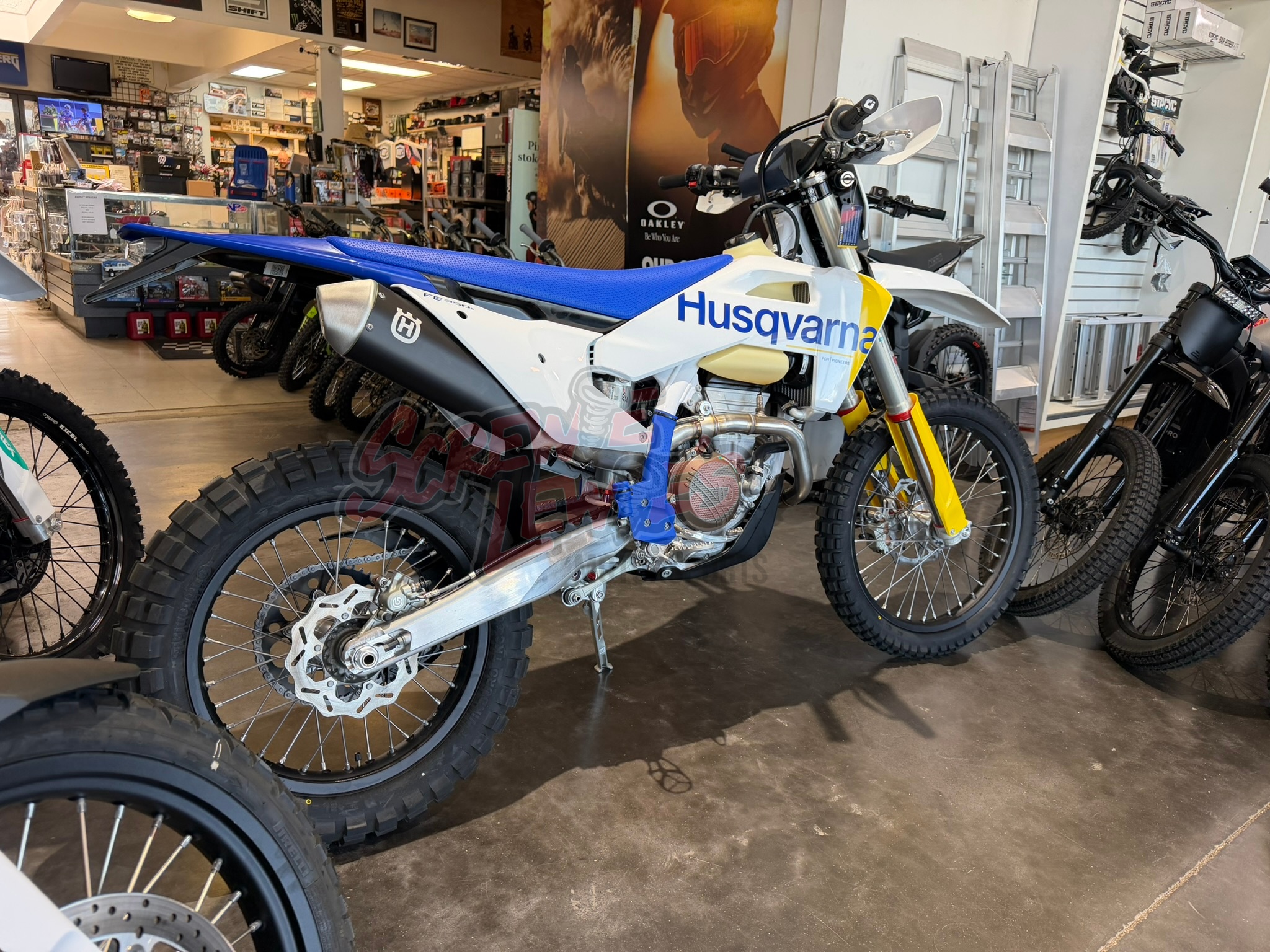 2027 Husqvarna FE 350s 4-Stroke - Image 3