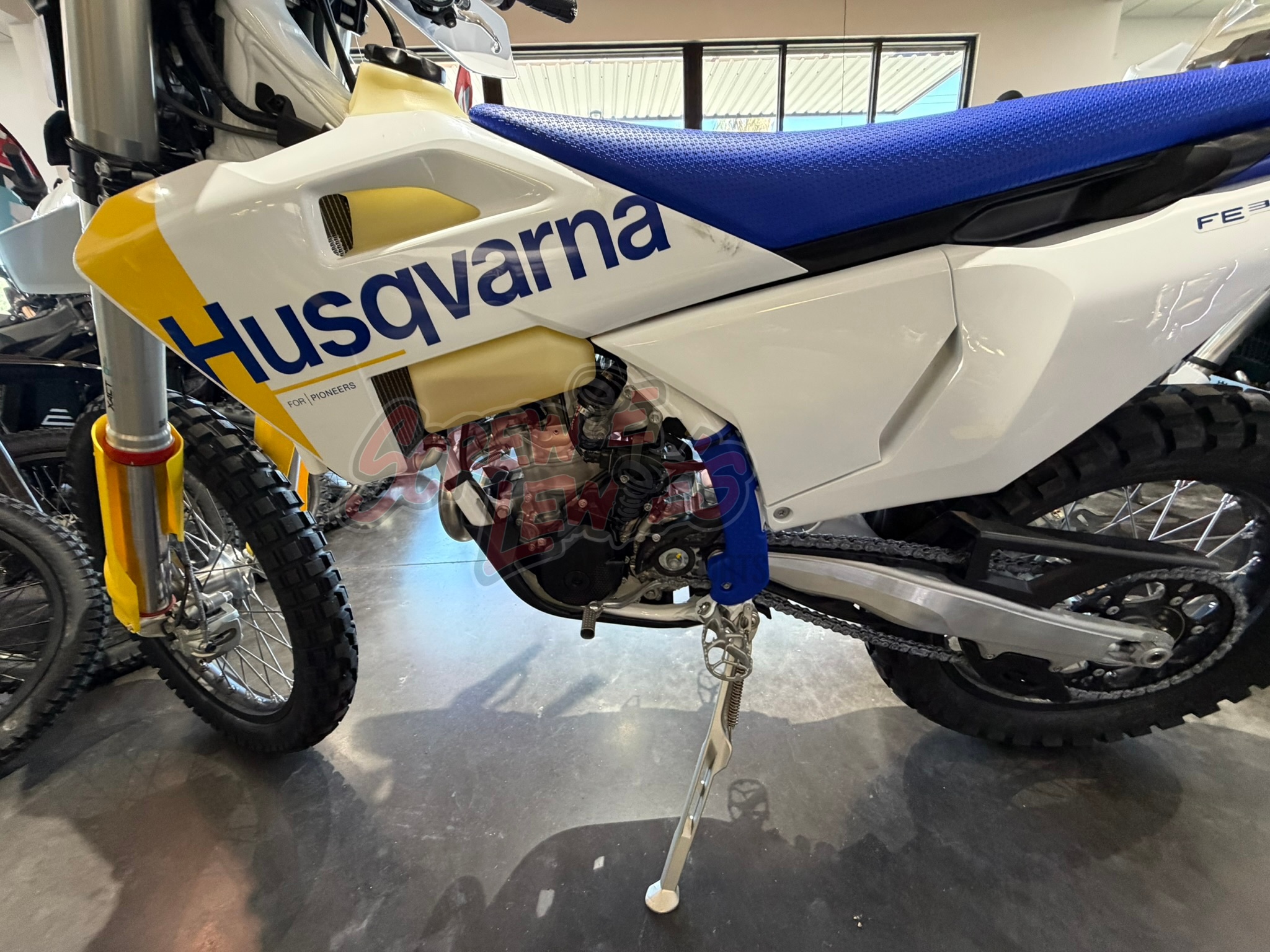 2027 Husqvarna FE 350s 4-Stroke - Image 10