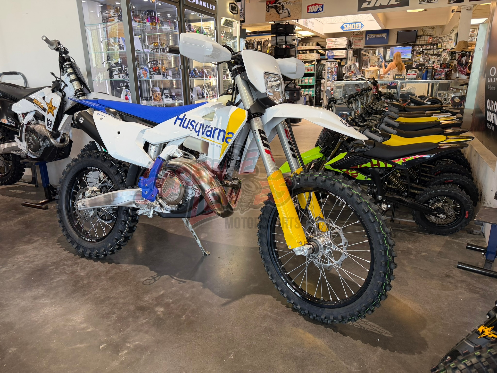 2027 Husqvarna TE 300 2-Stroke - Image 2