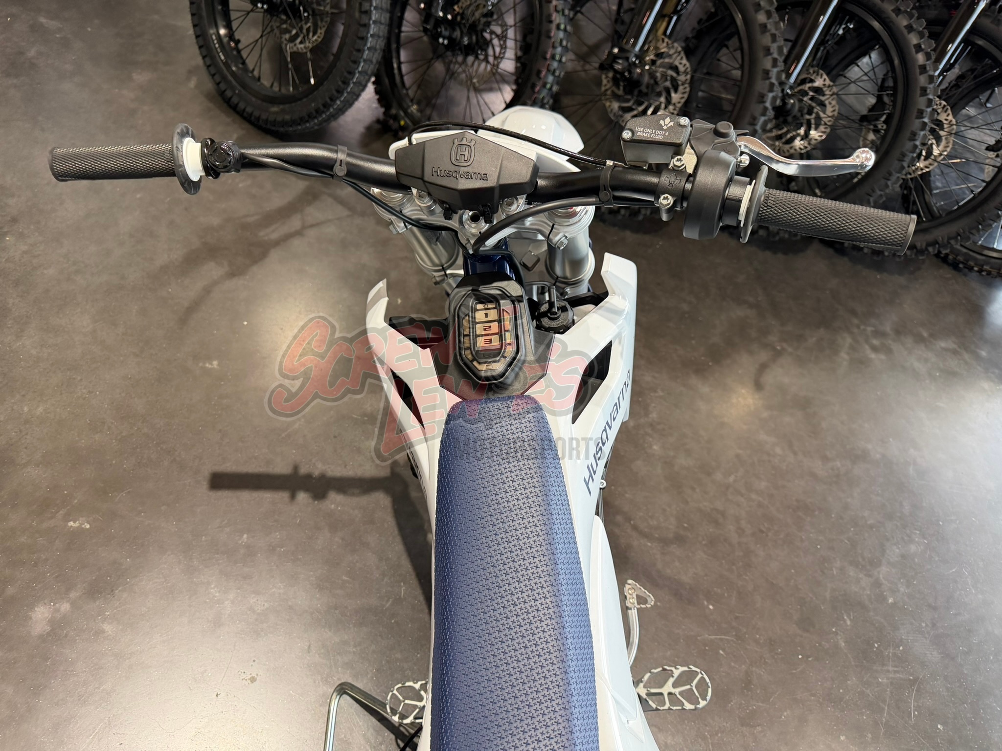 2027 Husqvarna EE 5 - Image 7