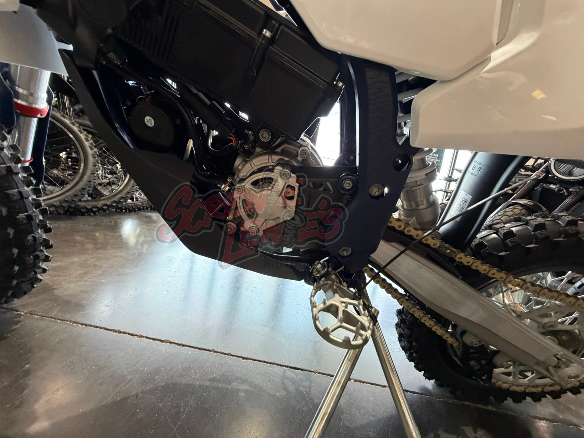 2027 Husqvarna EE 5 - Image 13