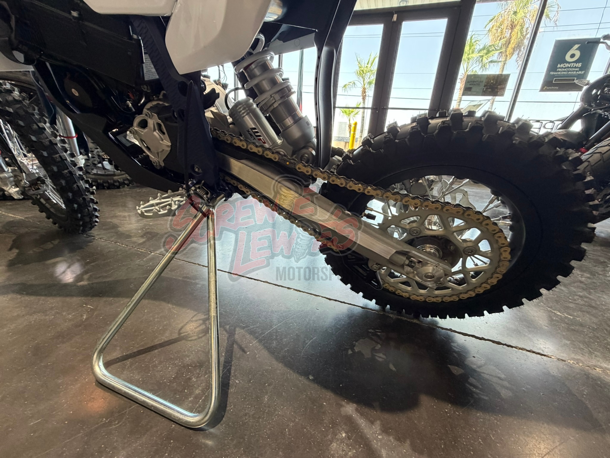2027 Husqvarna EE 5 - Image 14