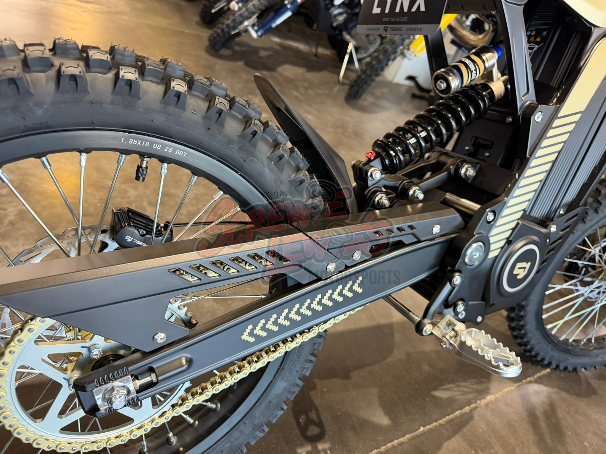 79Bike Lynx Black & Gold - Image 4