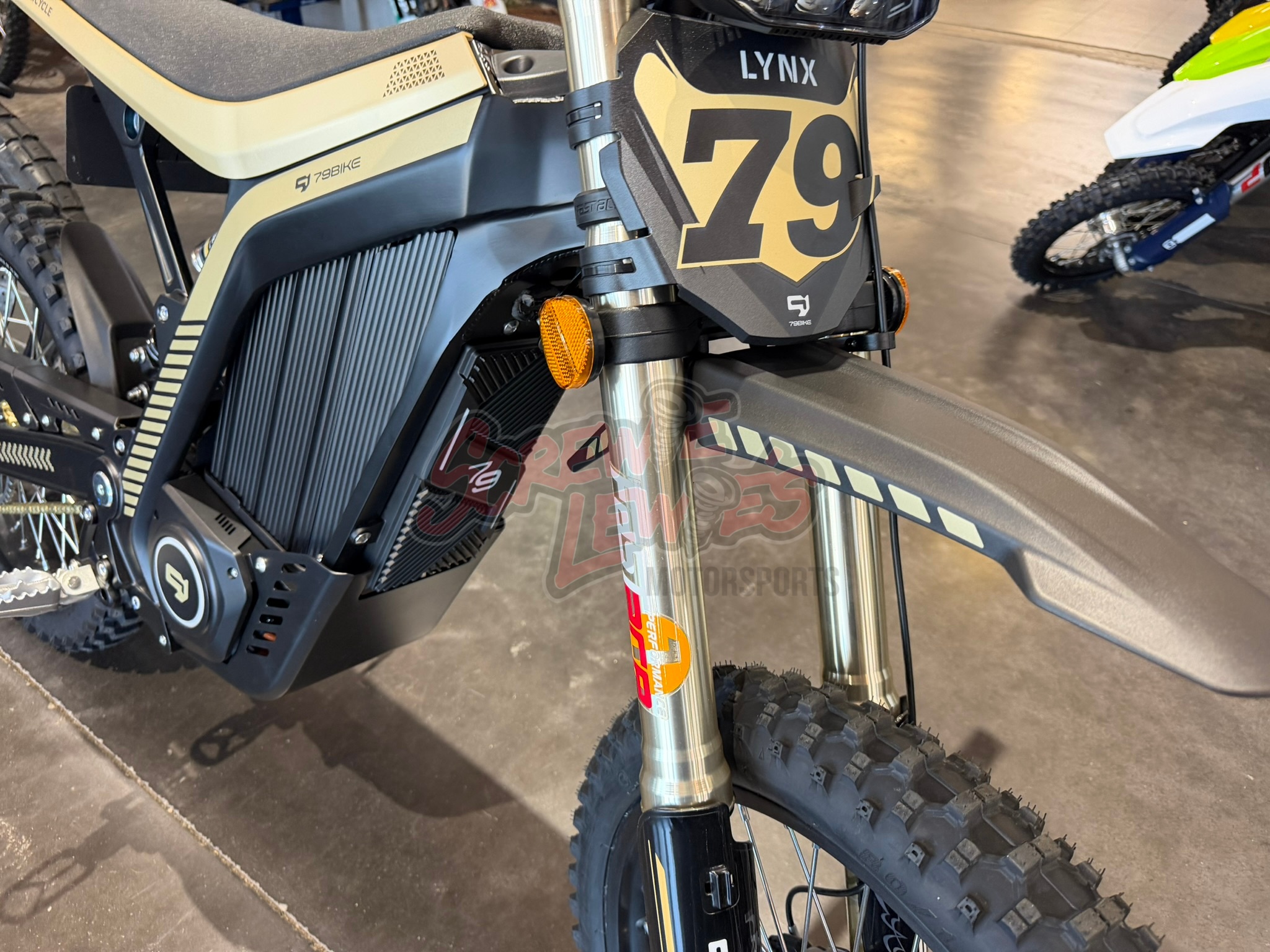 79Bike Lynx Black & Gold - Image 7
