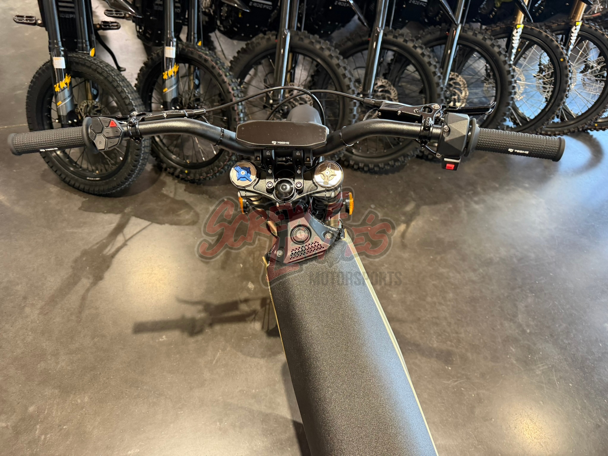 79Bike Lynx Black & Gold - Image 11