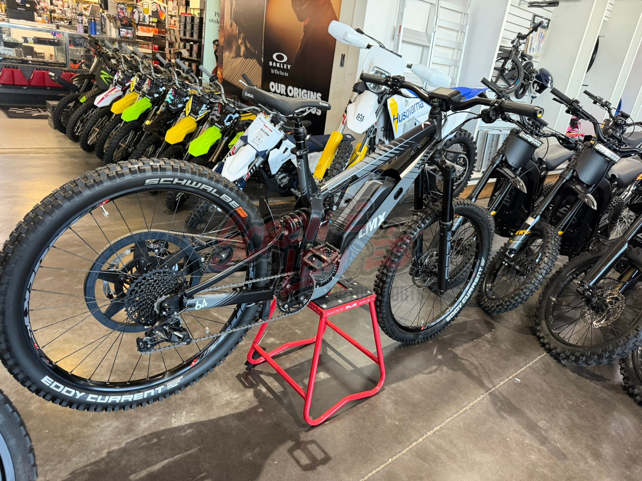 2025 LMX 64 Demo - Image 3