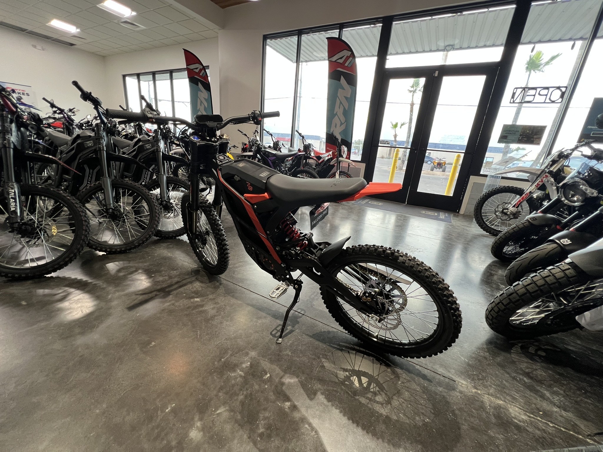 79Bike Falcon Pro - Red - Image 19