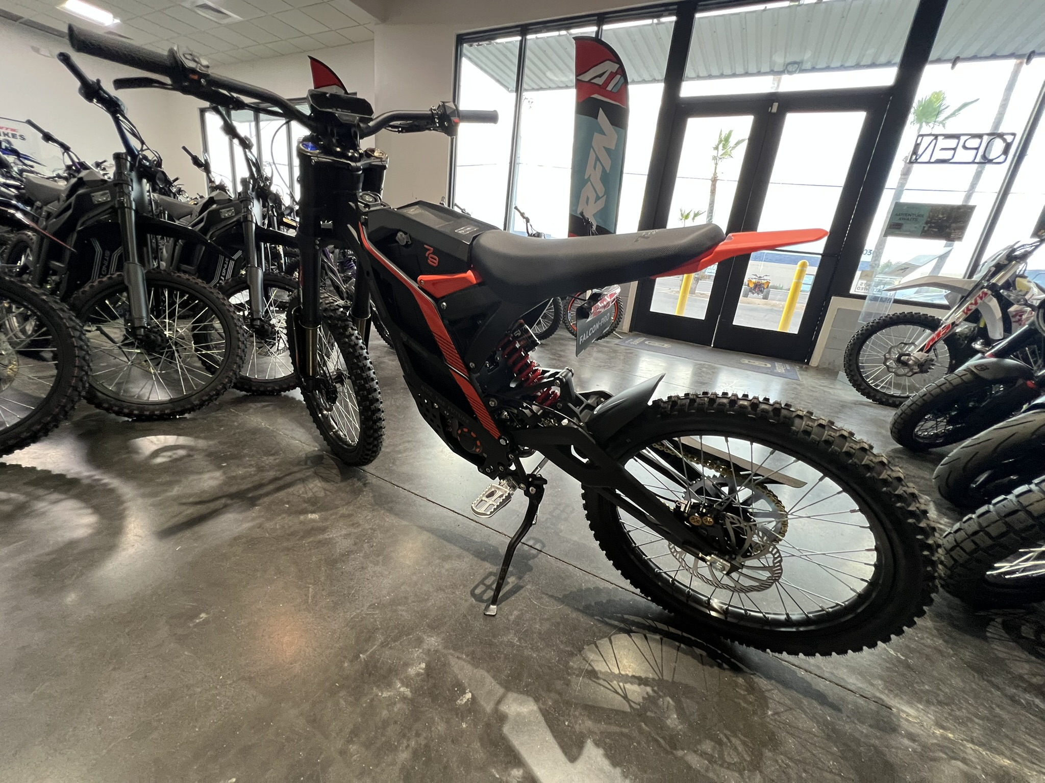 79Bike Falcon Pro - Red - Image 20