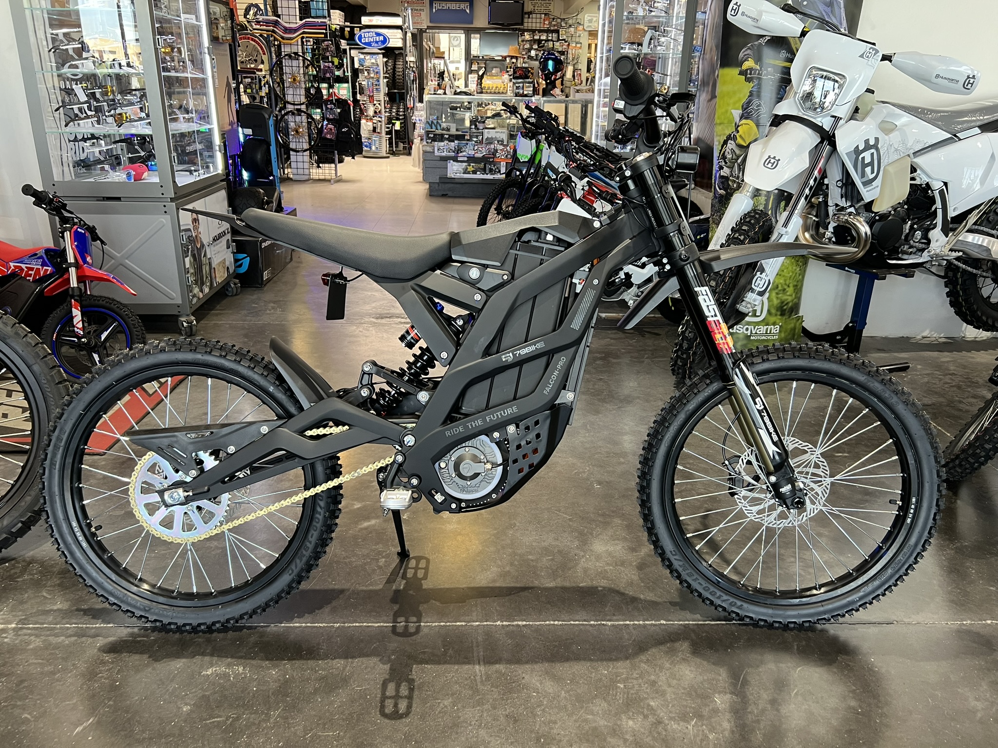 79Bike Falcon Pro - Black