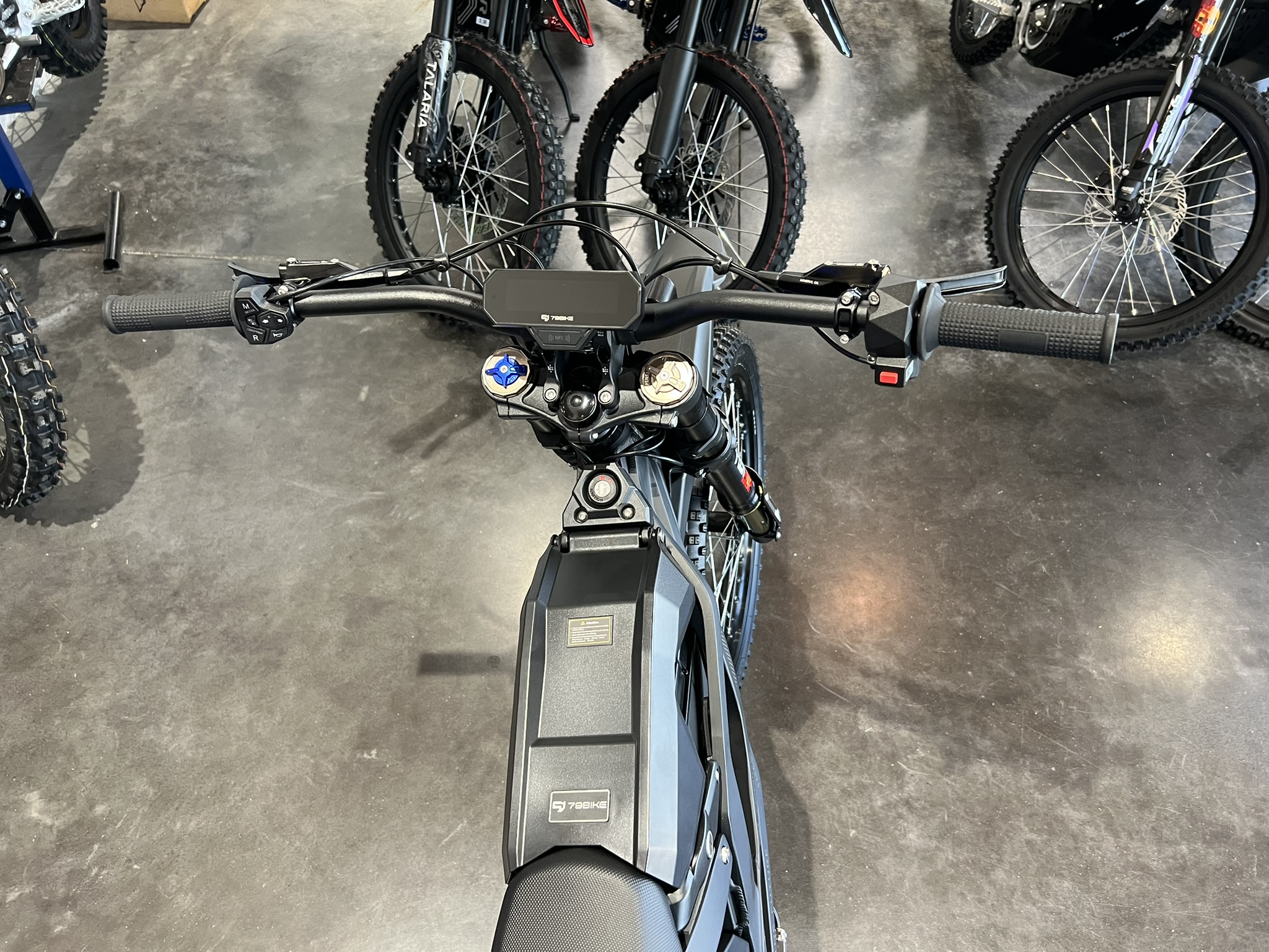 79Bike Falcon Pro - Black - Image 11