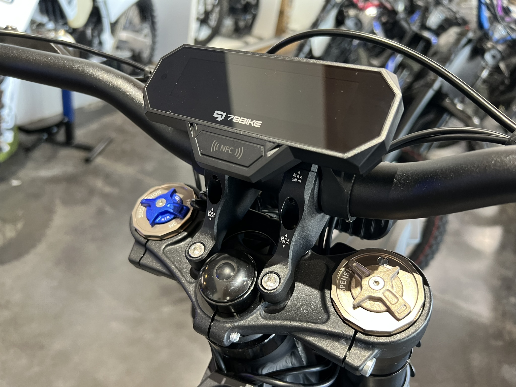 79Bike Falcon Pro - Black - Image 10