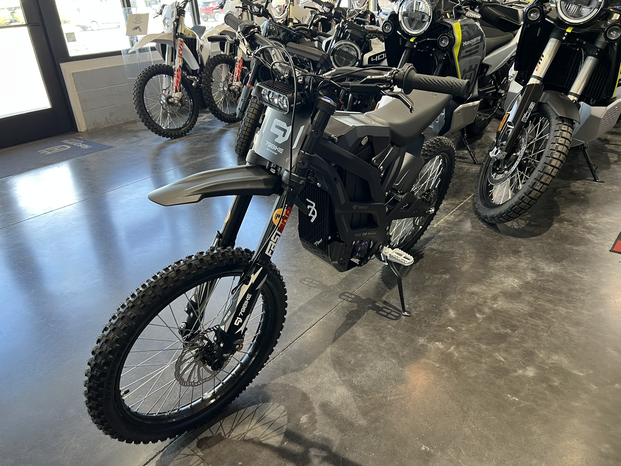 79Bike Falcon Pro - Black - Image 7