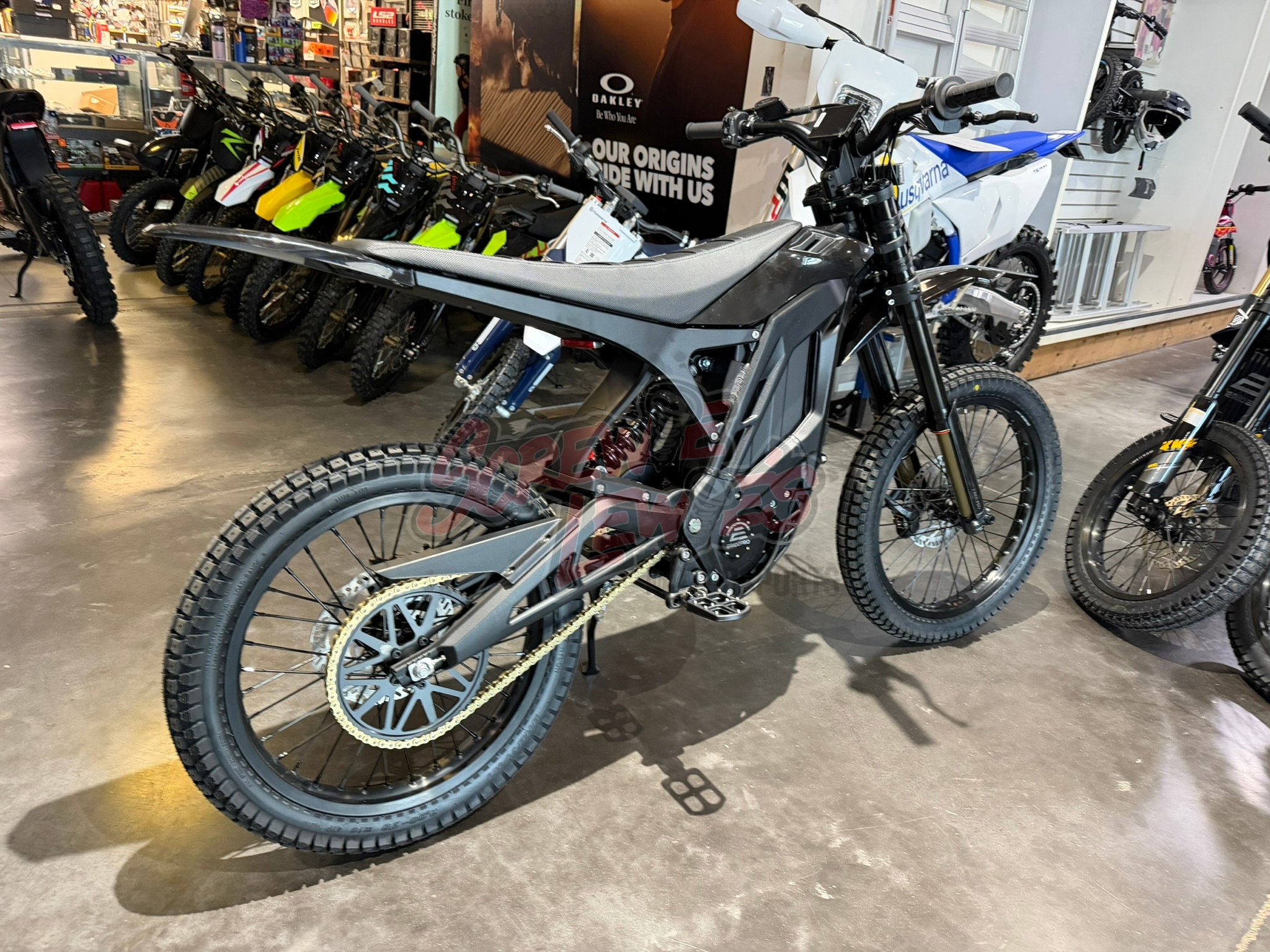2027 E Ride Pro 3.0 Long Seat - Image 3