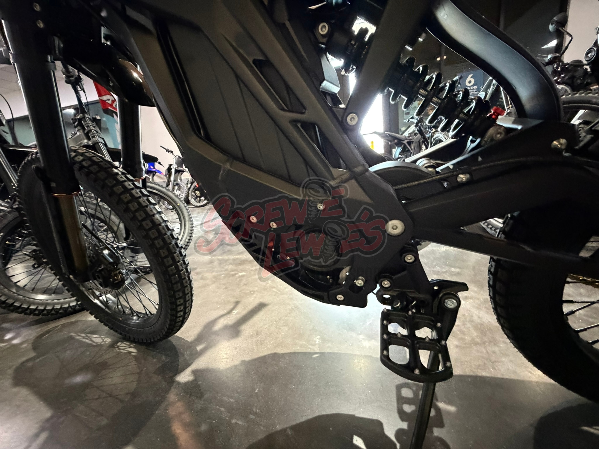 2027 E Ride Pro 3.0 Long Seat - Image 12