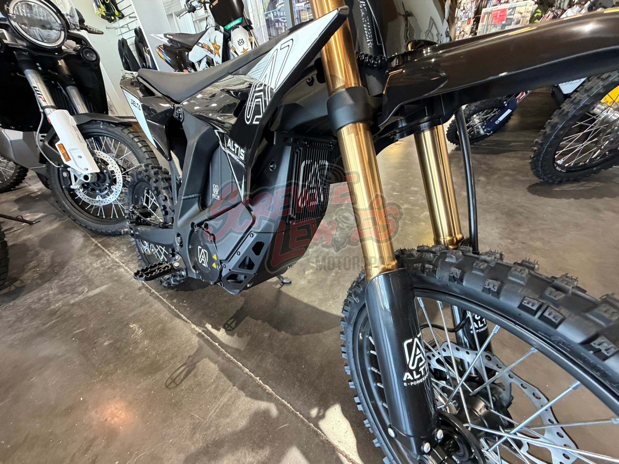 Altis Delta S -Black - Image 9