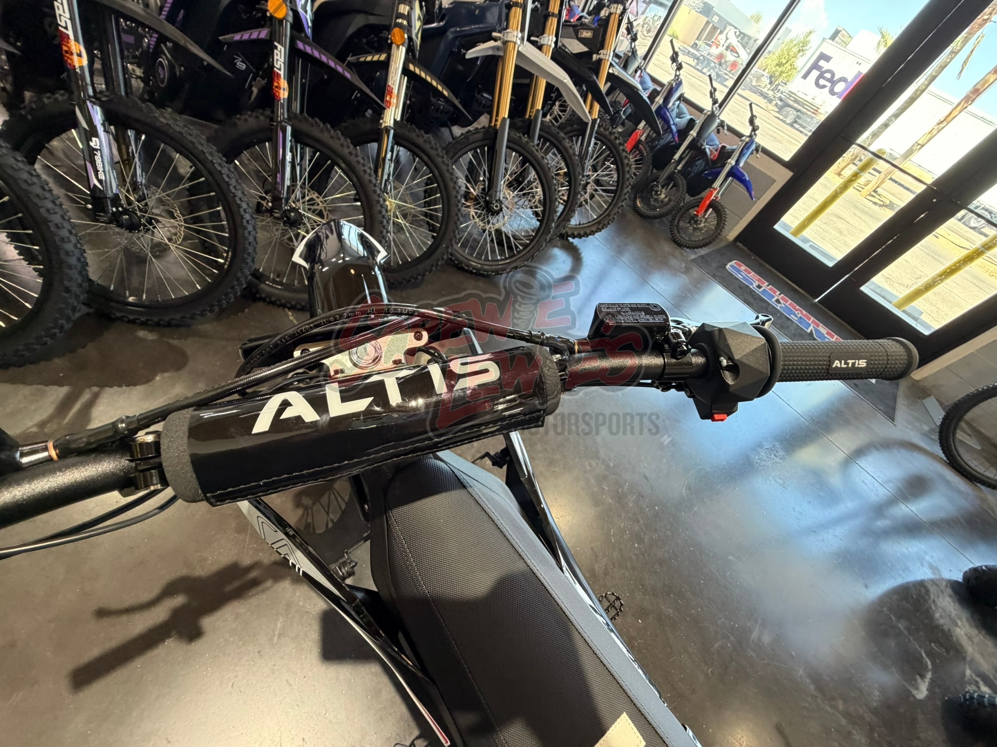 Altis Delta S -Black - Image 15