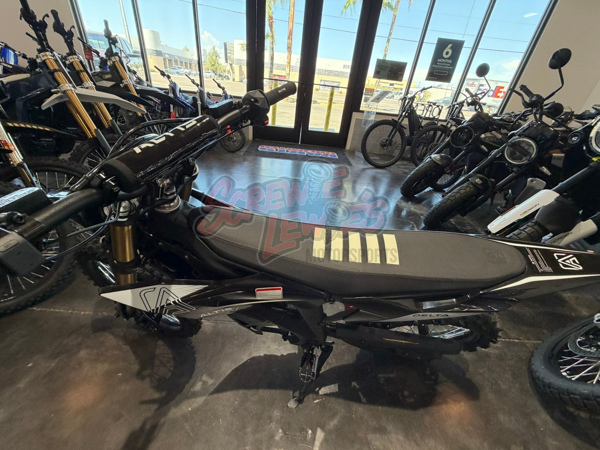 Altis Delta S -Black - Image 16