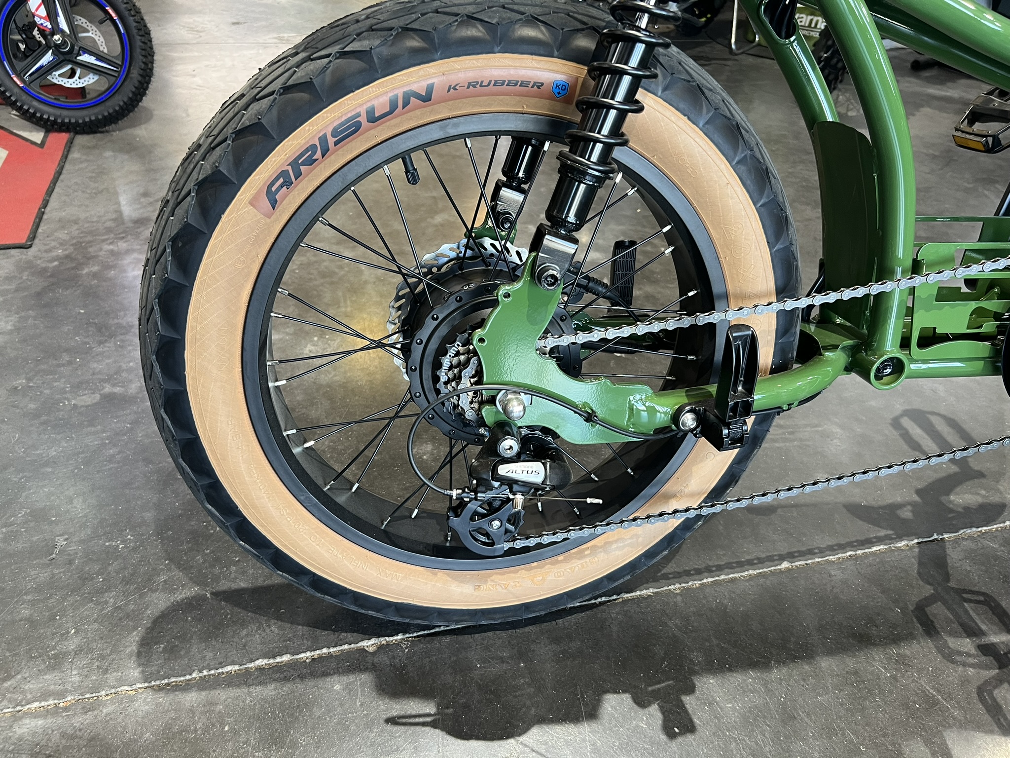 Golden Cycles Panthro - Green - Image 4