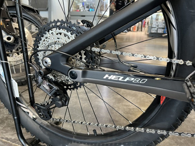 Showroom back tire sava black on black help8.0