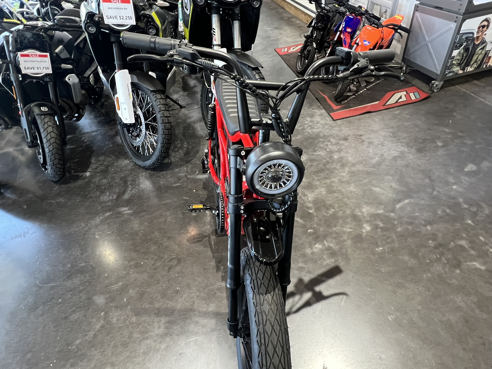 Panthro E-Bike red headlight