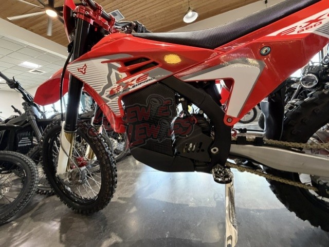 Arctic Leopard EXE 880 Enduro - Image 9