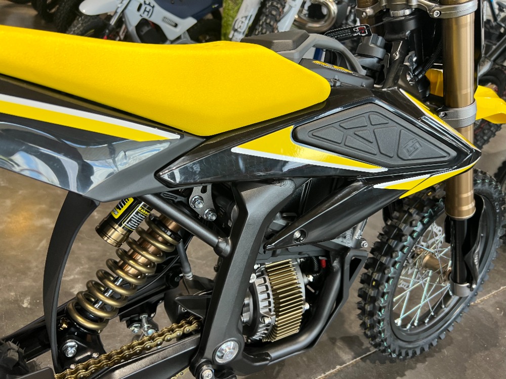Surron Hyper Bee - Yellow - Image 4