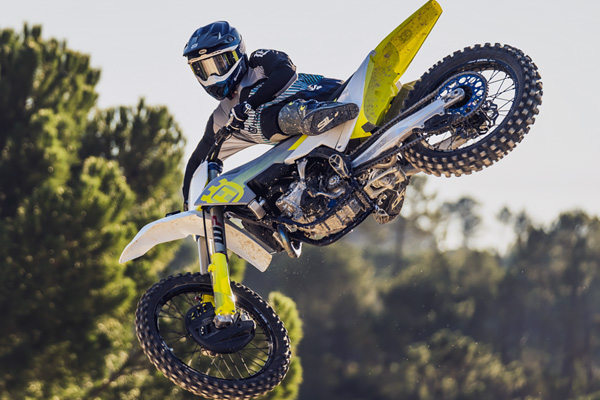 2024 Husqvarna FC 350 Action 2 2024 Husqvarna FC 350 Action 2