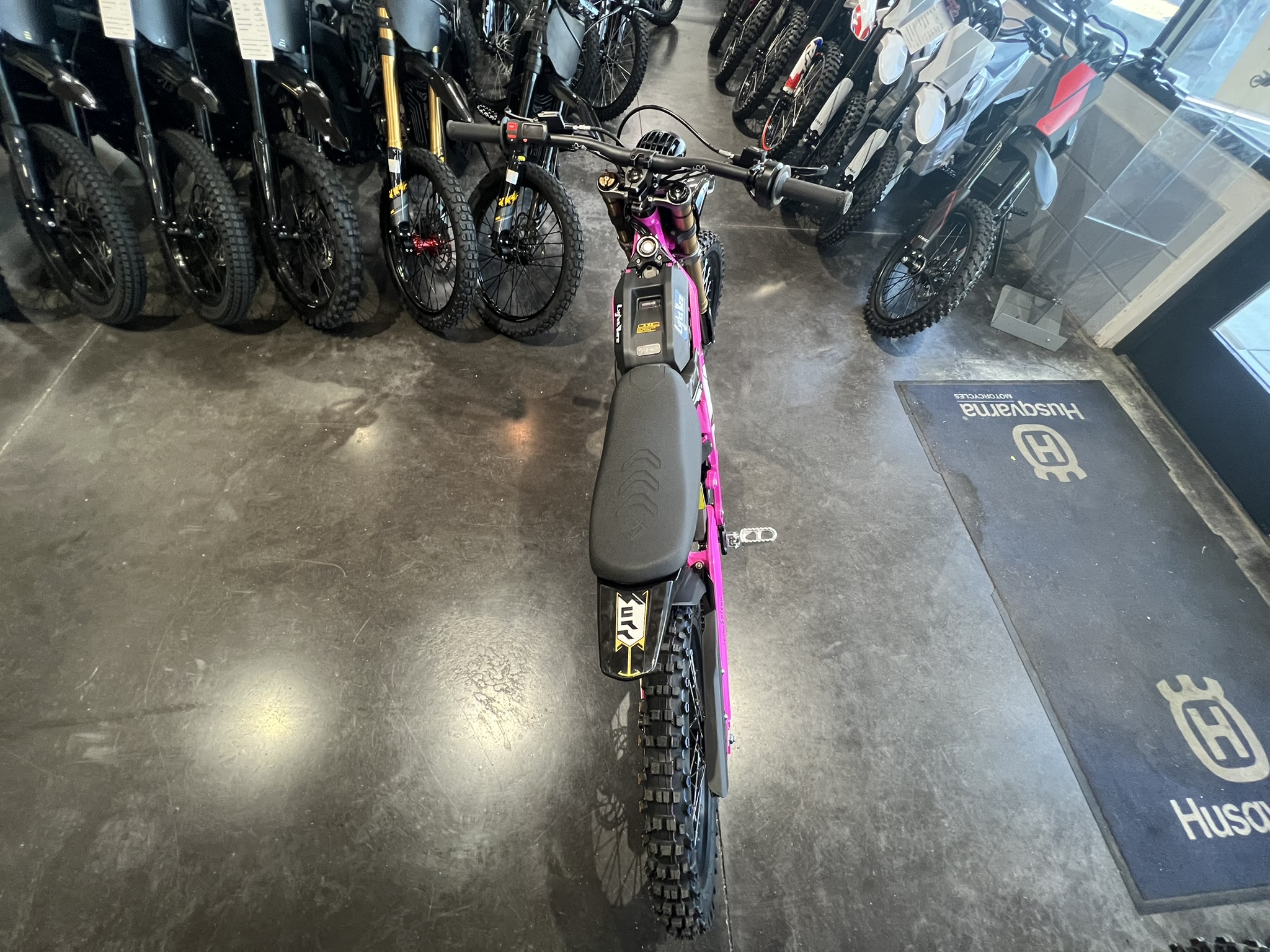 2025 Surron lbx neon pink seat