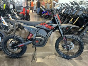 2025 strike shadow sx 60v 5kw 27ah electric pit bike side profile