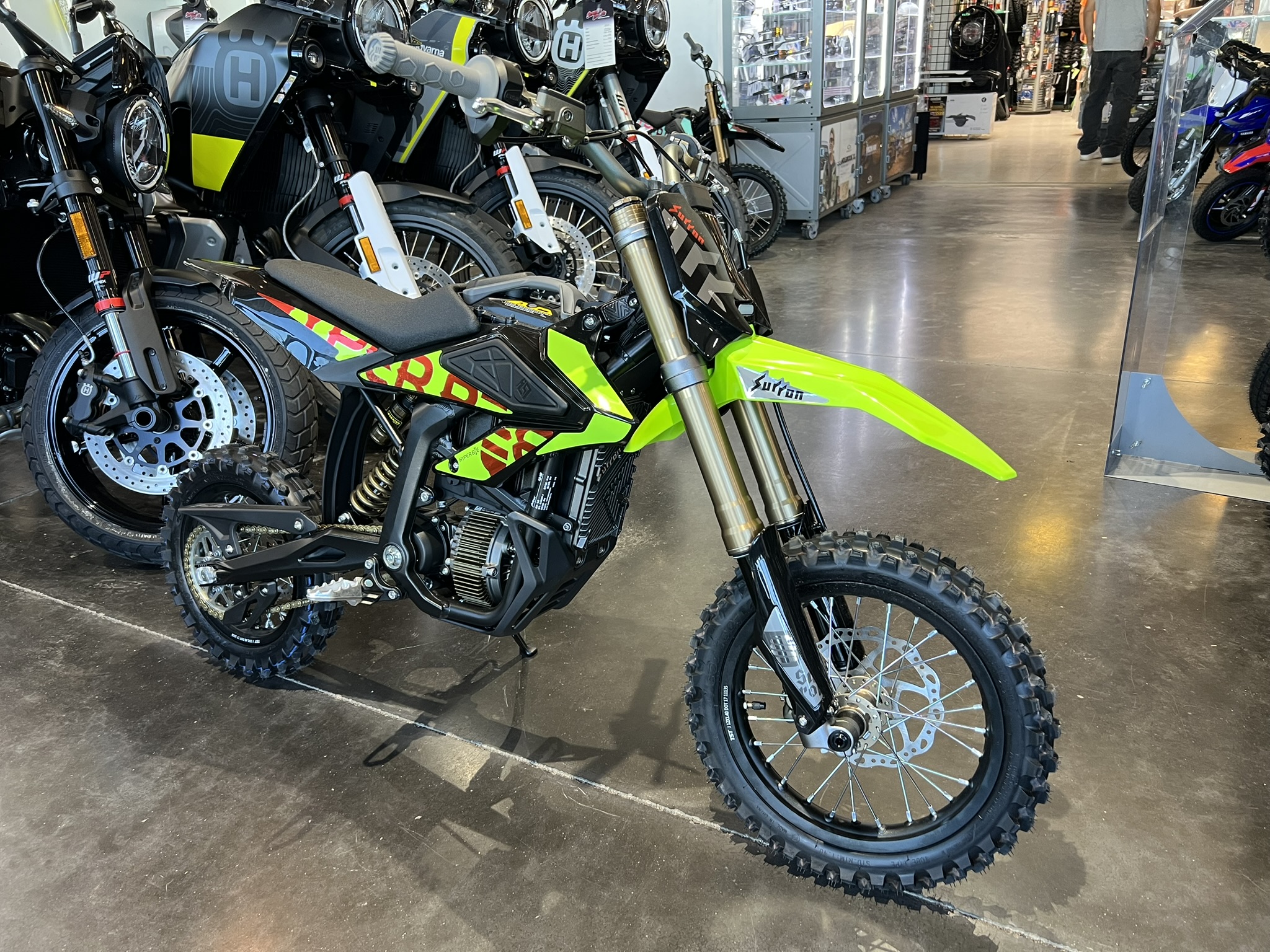 blue surron hyper bee green front side view