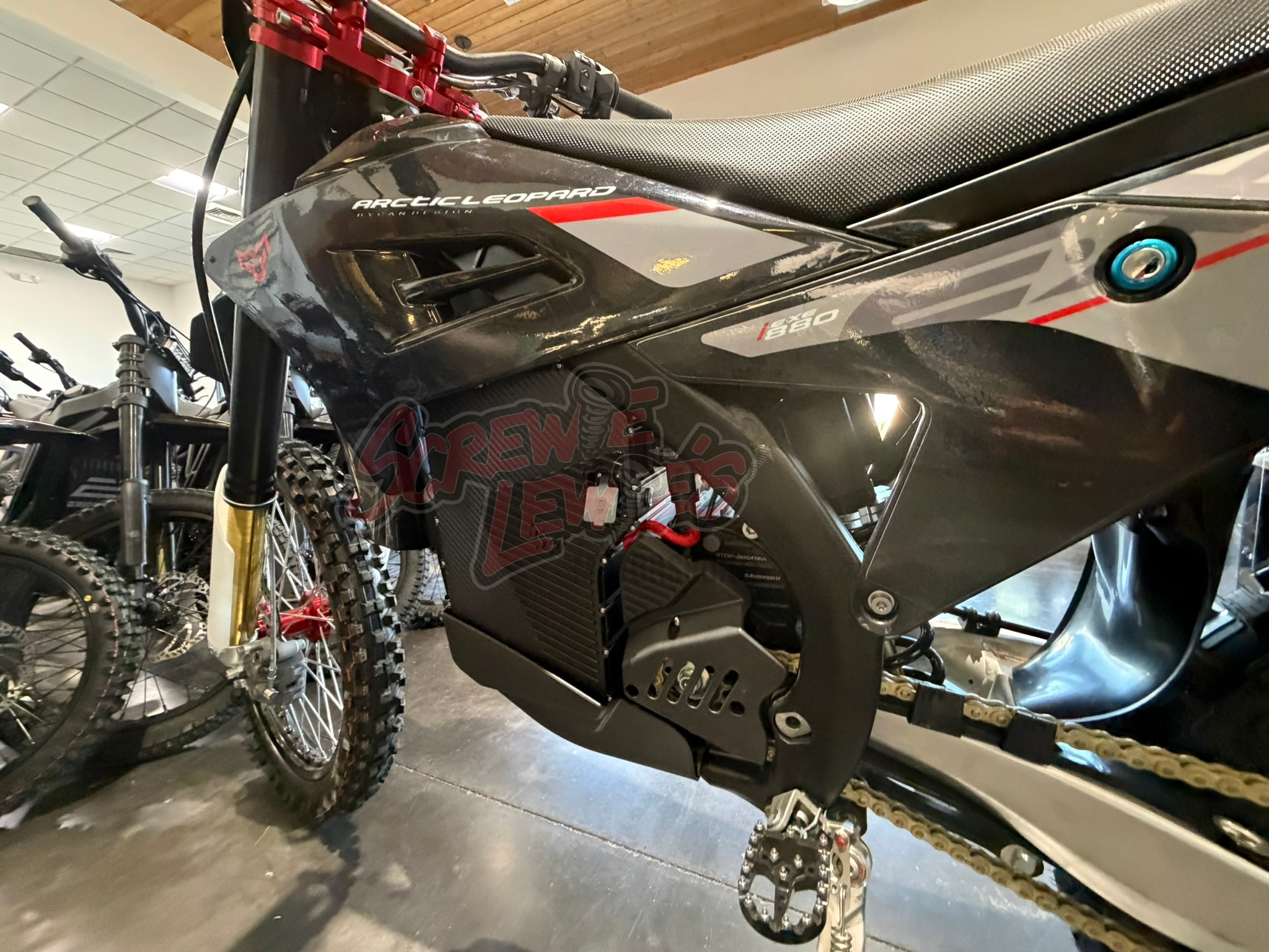 Arctic Leopard EXE 880 Enduro Black - Image 11