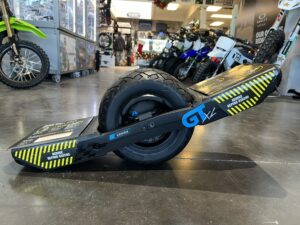 onewheel gt xl side profile of grip handle