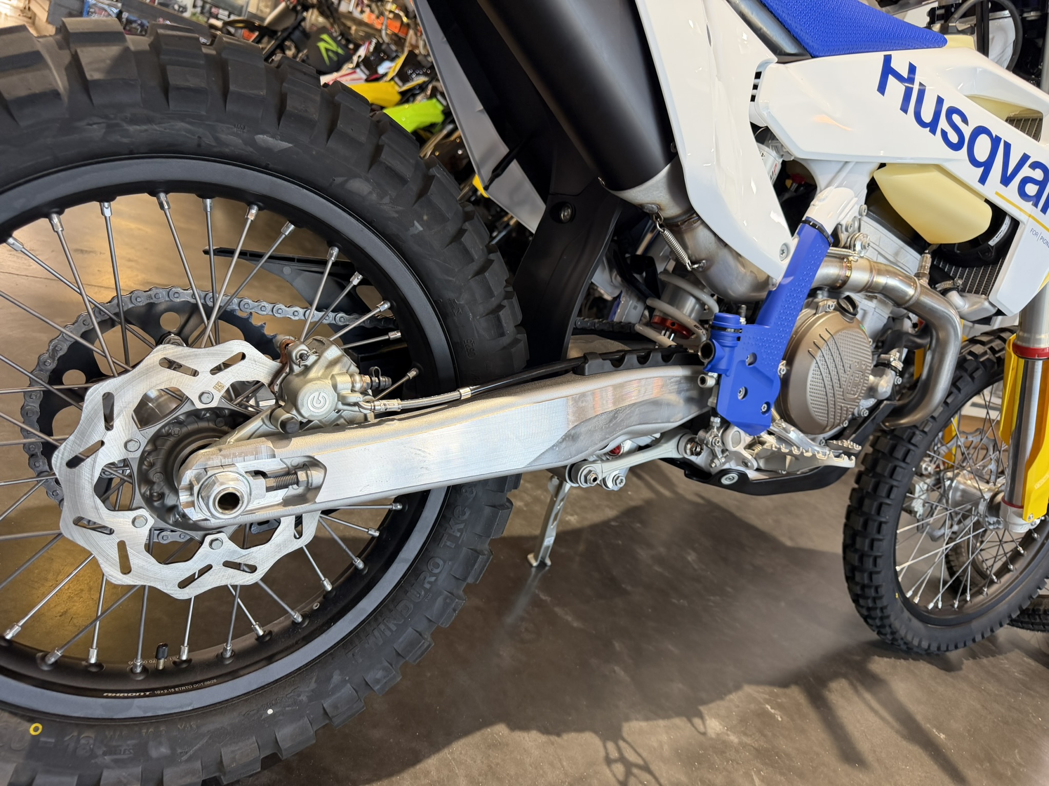2027 Husqvarna FE 350s 4-Stroke - Image 4