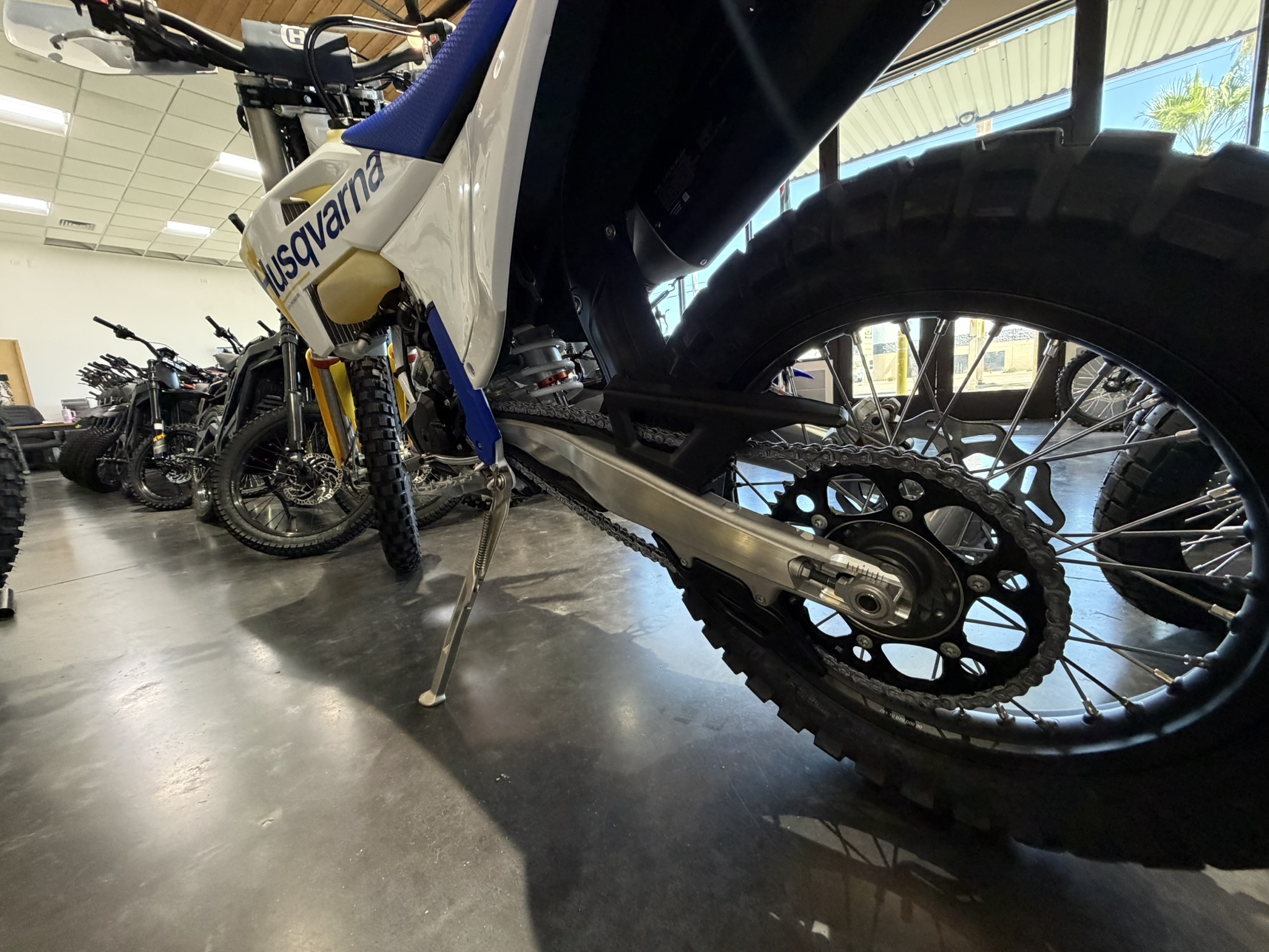 2027 Husqvarna FE 350s 4-Stroke - Image 8