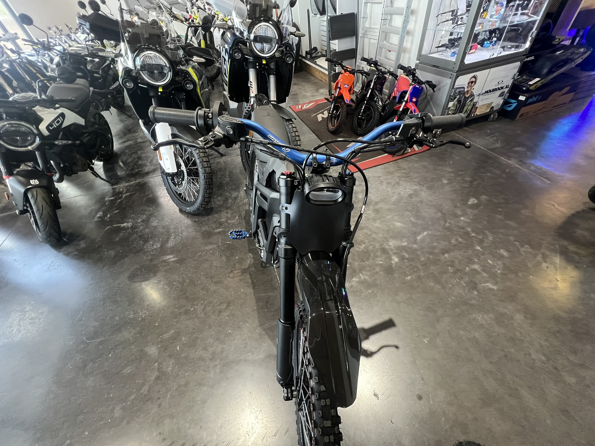 Talaria MX5 Sting Pro with Warp9 Bars and Pegs - Image 10