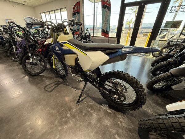 2016 Husqvarna FC 450 - Save $1,500! - Image 10