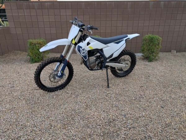 2022 Husqvarna FC 450 - Image 18